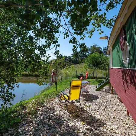 Alojamento de Turismo Selvagem Ecrin Du Segala - Roulotte Insolite Tauriac-de-Naucelle
